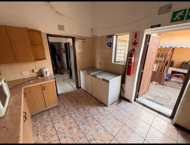 17 BEDROOM HOUSE FOR SALE IN VANDERBIJLPARK SE 7